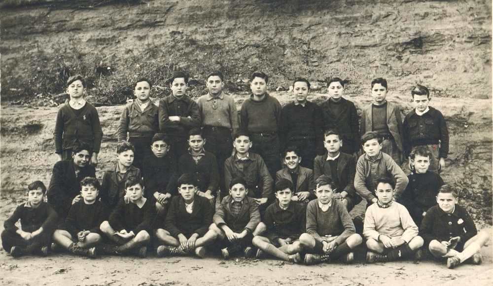 1943
