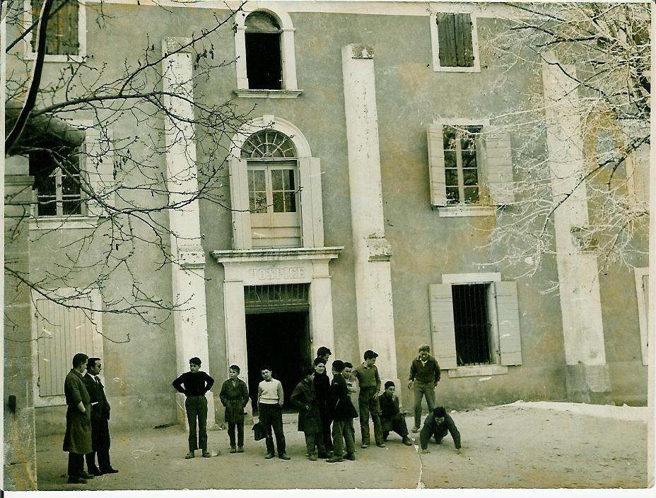 Cour 1957