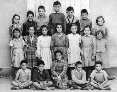 1957cm2